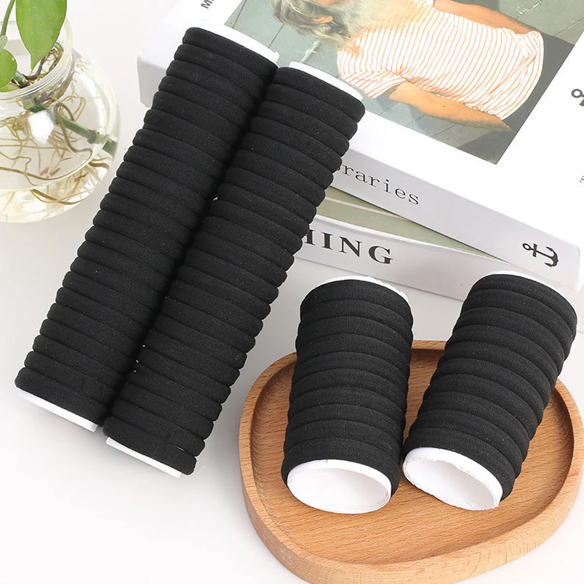50/100pcs Black & White Hair Bands – High-Elastic Rubber Bands for Women’s Styling & Everyday Use